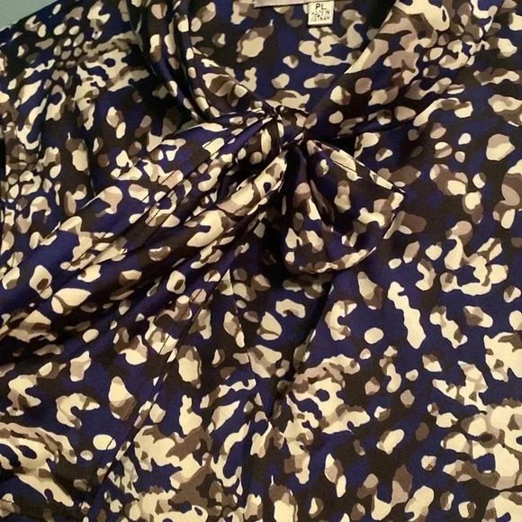 Kasper women’s sleeveless Blosue - PL - v neck - high neck - front tie - Picture 3 of 7